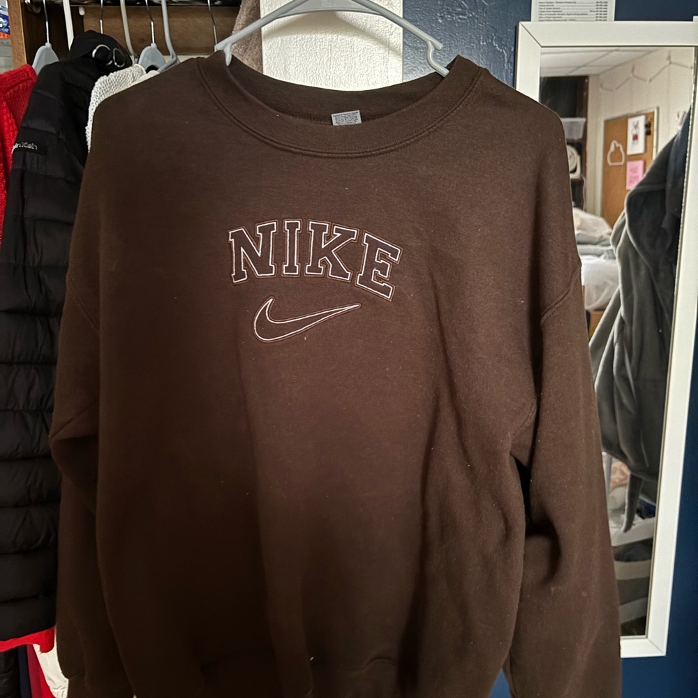 Nike Men's Brown Sweater
